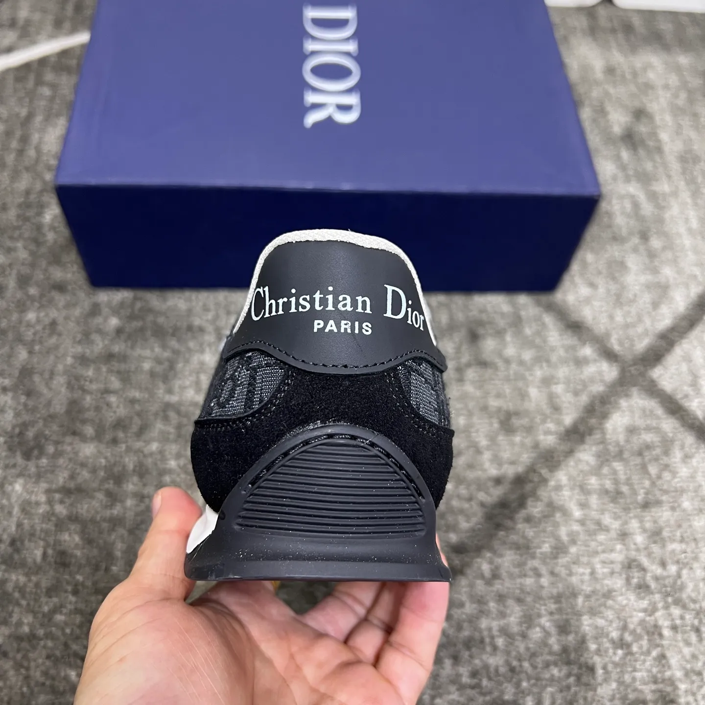 Factory price: 420💰【DIAo•Dior】Original quality.~ Unique modern style sneakers. 🏃A must-have casual shoe for trendy men😍😍 Original brand imported from Italy, imported original leather, sheep lining (refuses to discolor and grind feet) Sole: Original sole provided by the original factory, French lazy style design ⚠️Fit to the feet, original quality, super comfortable original sole. It’s like shooting the real thing 🎬The real thing is better, high-quality sneakers, size: 38-44, custom-made 45